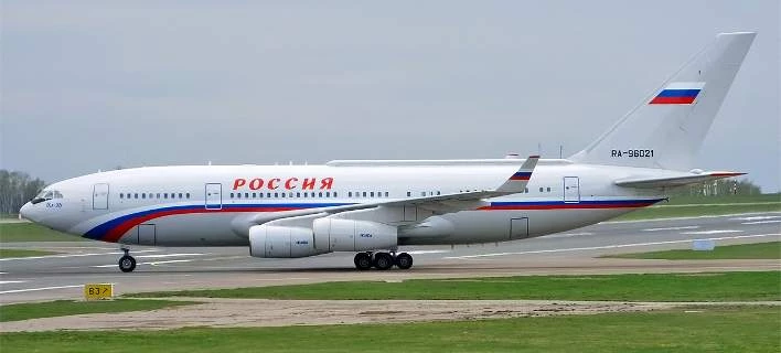 Ποιο Air Force One; Ο Πούτιν έχει ιπτάμενο παλάτι, με χρυσές ντουζιέρες (εικόνες)